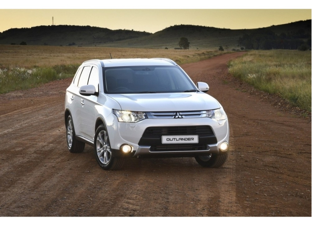 Автостелки Mitsubishi Outlander (2014-2023)