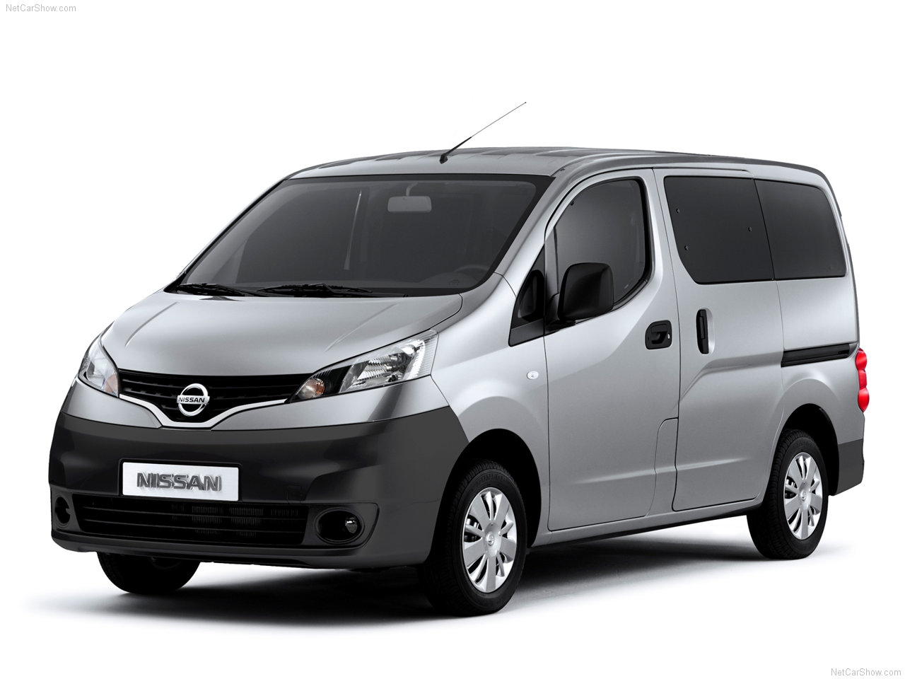 Автостелки Nissan NV200 (2009-…)