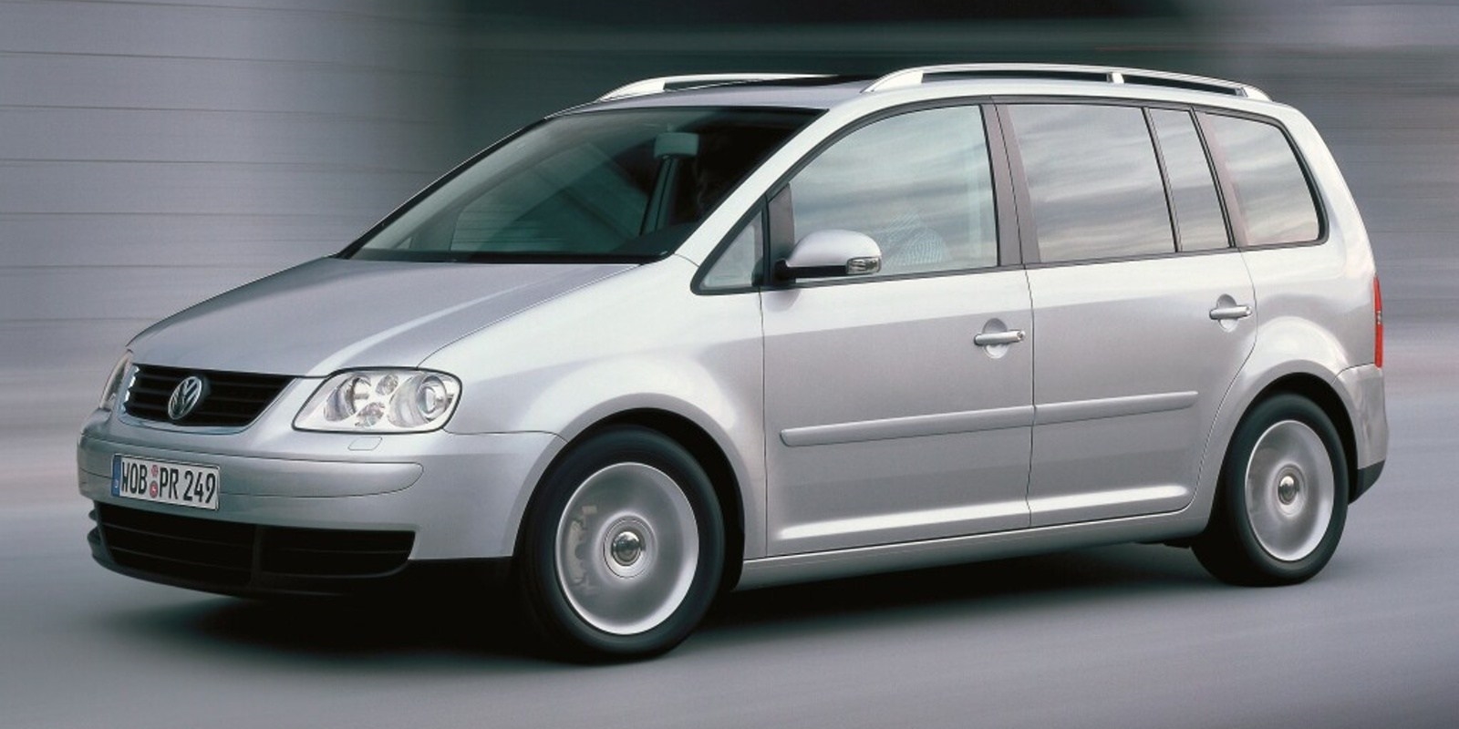 Автостелки Volkswagen Touran (2006-2010)